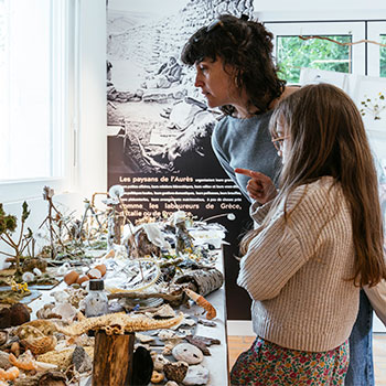 La table aux trésors de Johnny Lebigot © Mathieu Menard