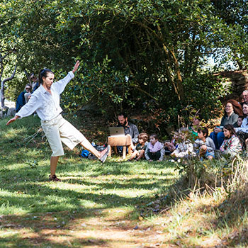 Un Dimanche chez Germaine, Olga Dukhovna, performance © Mathieu Menard